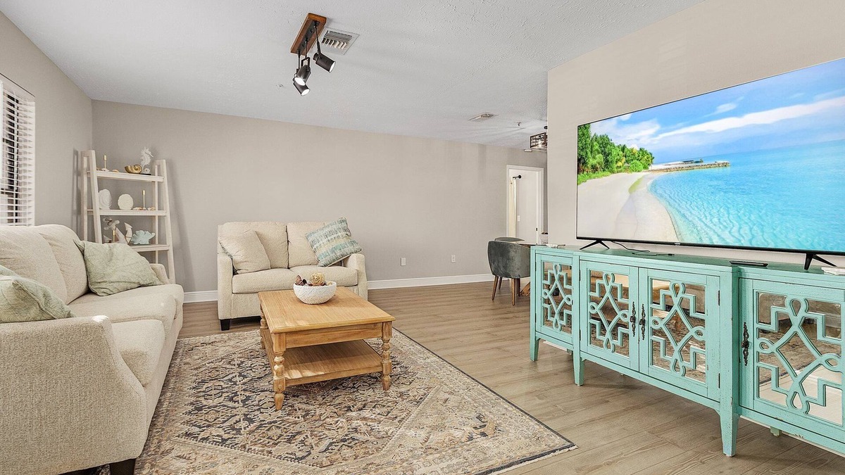 Sarasota House | Spacious 4BR Bungalow in Sarasota w/POOL