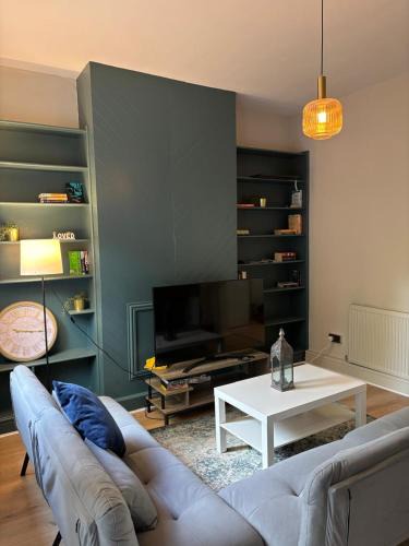 Plumstead House | Spacious 4BR Home In Greenwich