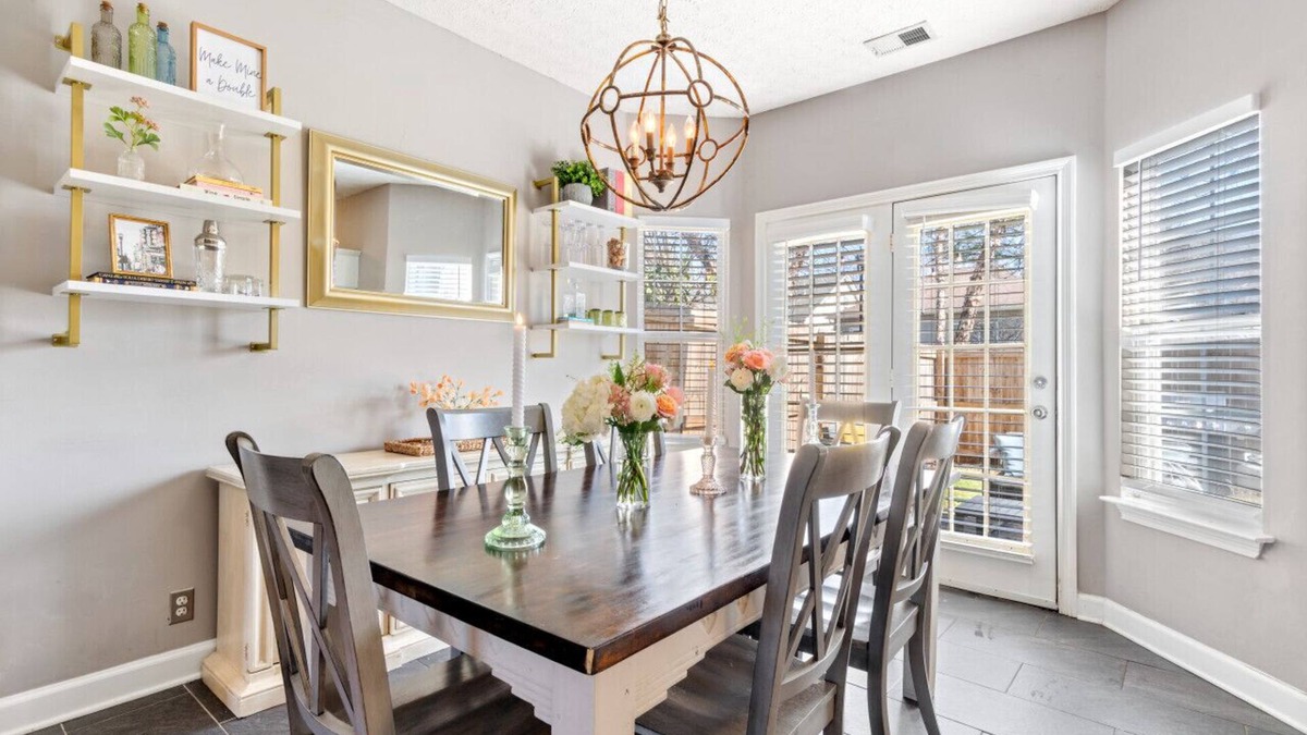 Hurwood Heights Apartment | Spacious 4BR Next to Geodis Park-Close to Downtown
