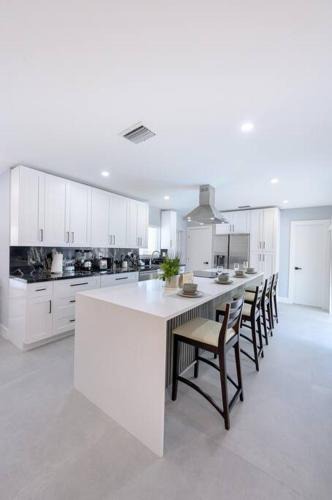 Cutler Bay House | Spacious 4BR Waterfront Home with Private Pool, Tiki Hut & Free Parking near Miami & Key Largo