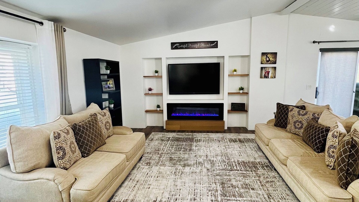 Glenwood Springs House | Spacious 5-bedroom house with an incredible view in Glenwood Springs