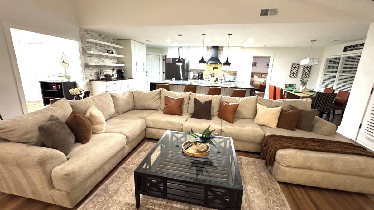 Lawrenceville House | Spacious 5-bedroom house in awesome Lawrenceville with AC