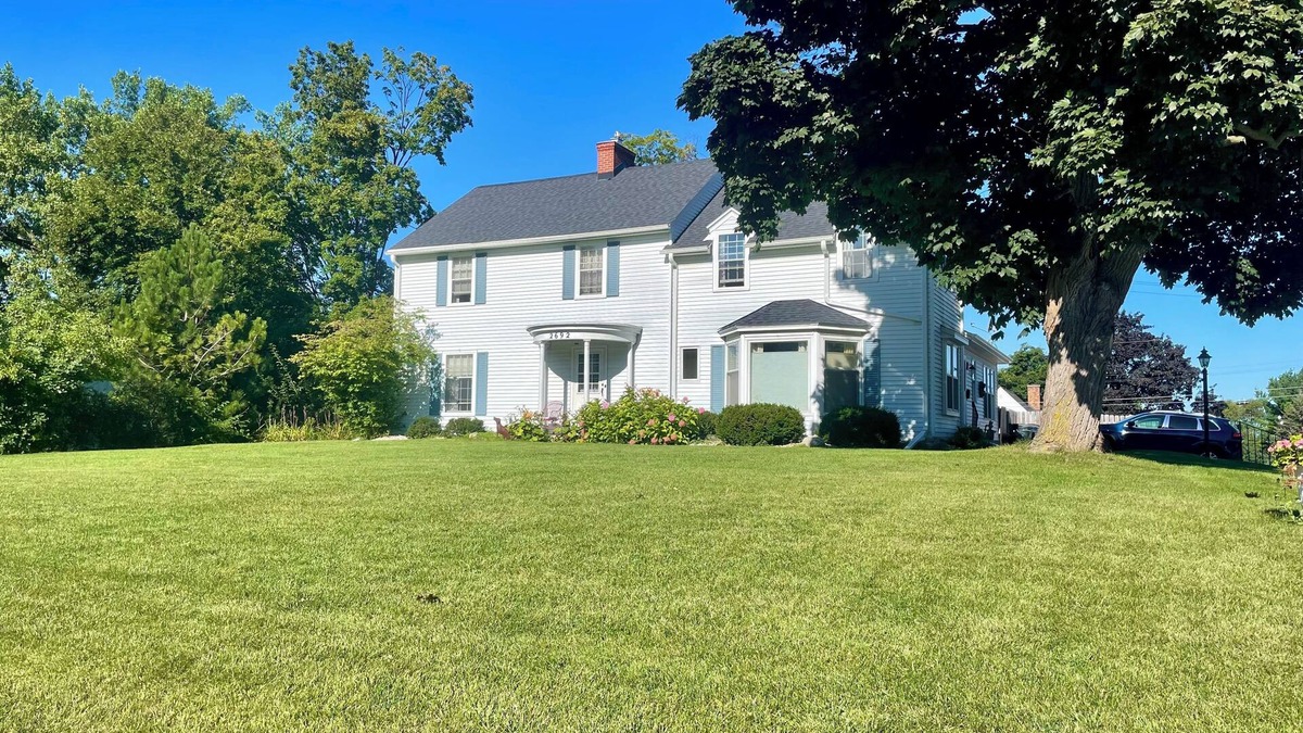 Allouez House | Spacious 5-bedroom Allouez Home - 6 min drive to Lambeau