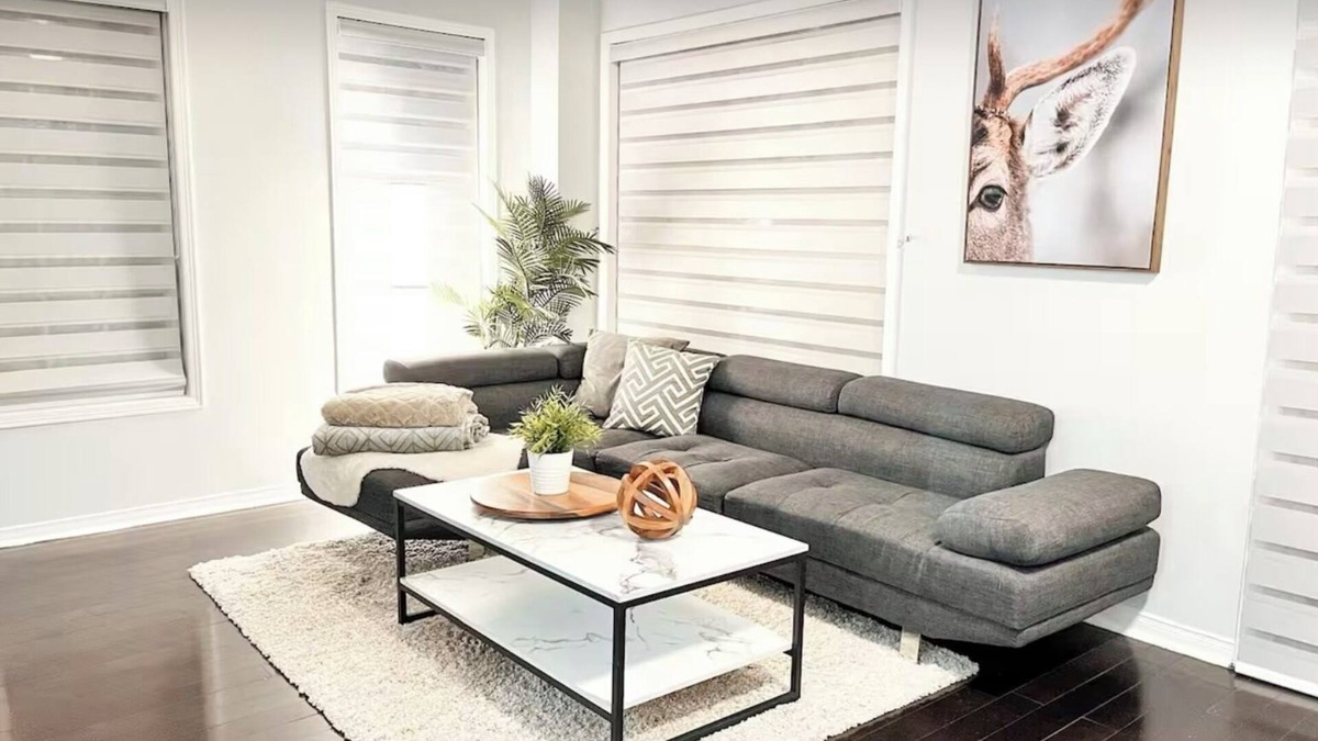 East Credit House | Spacious 5 bedroom house in Heartland