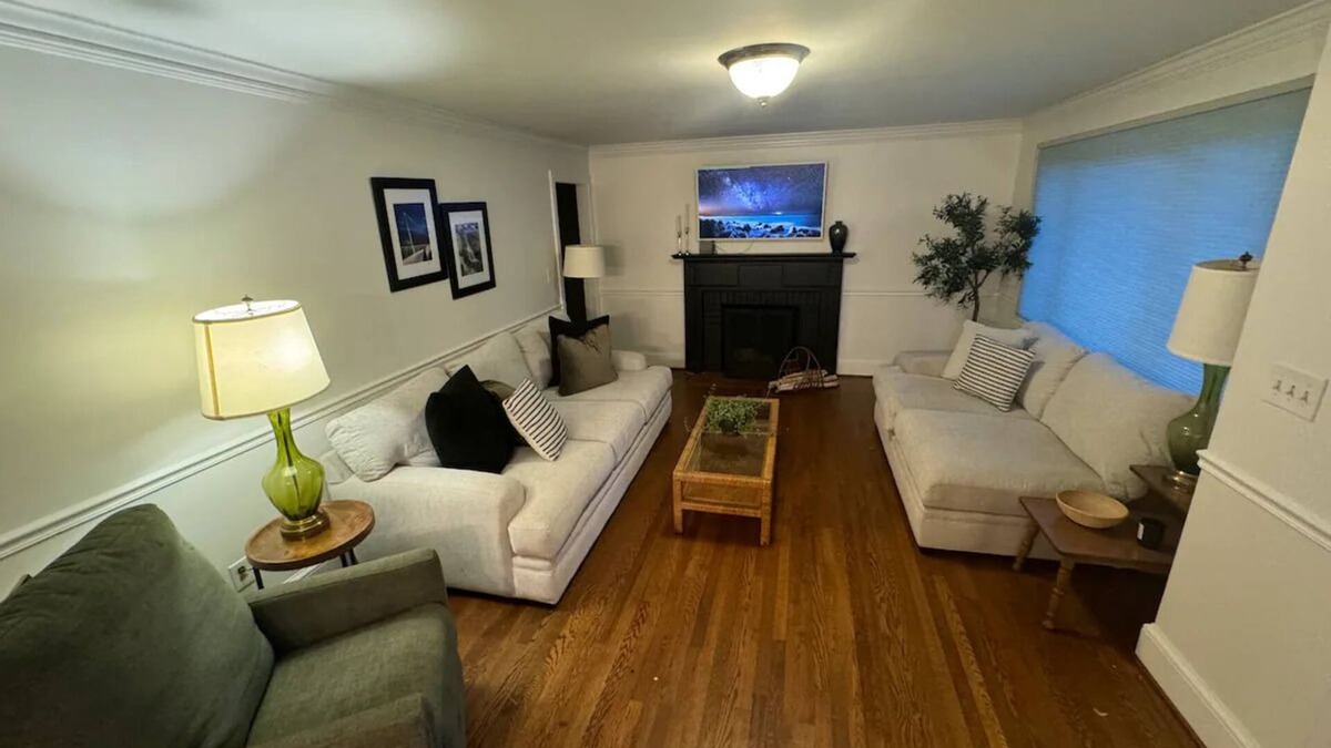 Wade Hampton House | Spacious 5-bedroom house in delightful Greenville 10 minutes from downtown
