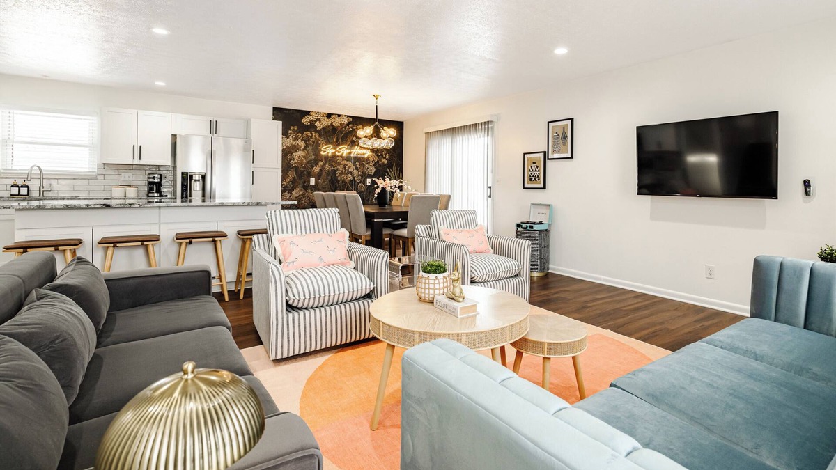 Lindenwald House | Spacious 5-bedroom house in fantastic Hamilton with WiFi, Game Room