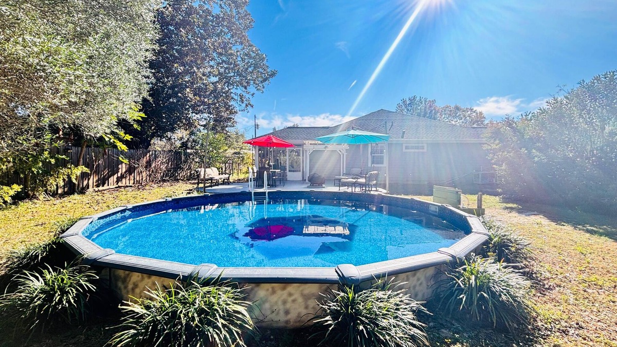 Alachua House | Spacious 5-bedroom house with AC, WiFi in pleasant Alachua