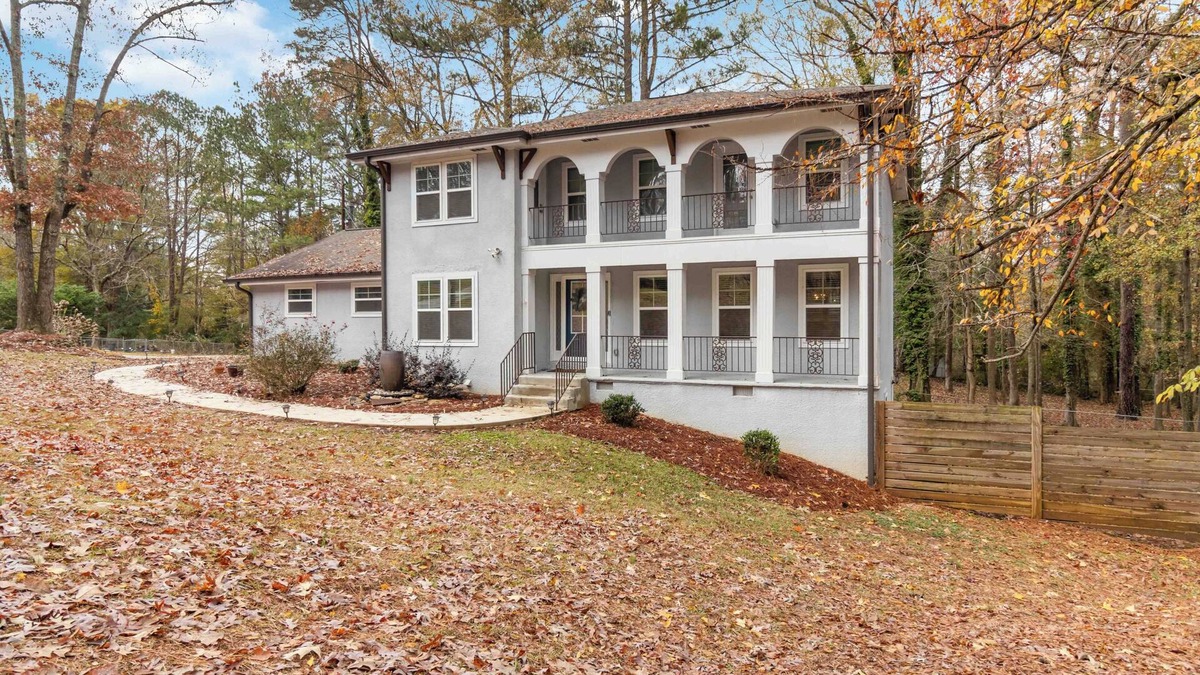 Decatur House | Spacious 5-bedroom house with AC and WiFi in awesome Decatur