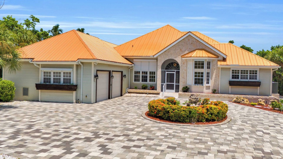 Sanibel House | Spacious 5-bedroom house, walking distance to private beach in charming Sanibel