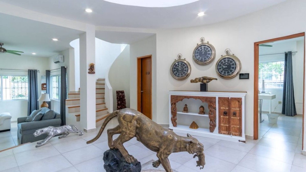 Alfredo V. Bonfil House | Spacious 5-bedroom house in beautiful Cancún with private pool, cenote, WiFi, AC