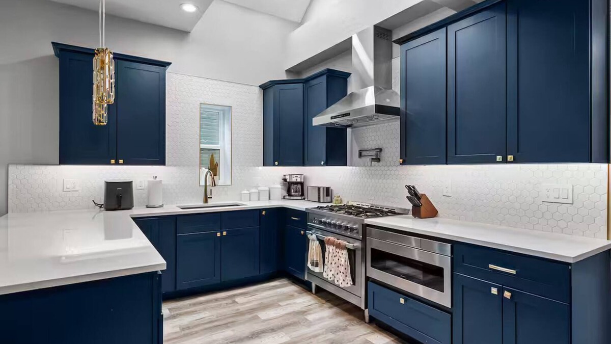 Uptown House | Spacious 5-bedroom house in cool Denver Downtown