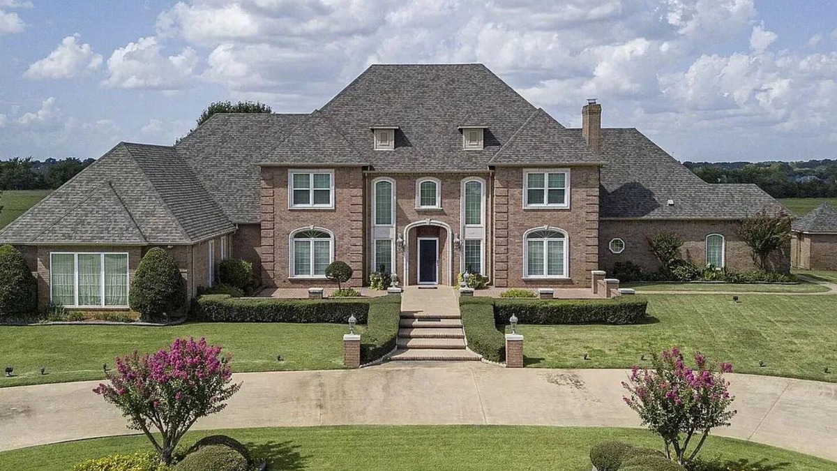 Durant House | Spacious 5-bedroom house with great location to Texoma lake, shops and Casino