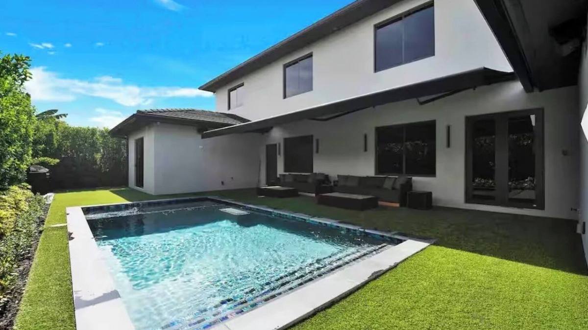 Miami Gardens House | Spacious 5-bedroom house with WiFi, AC in amazing Miami