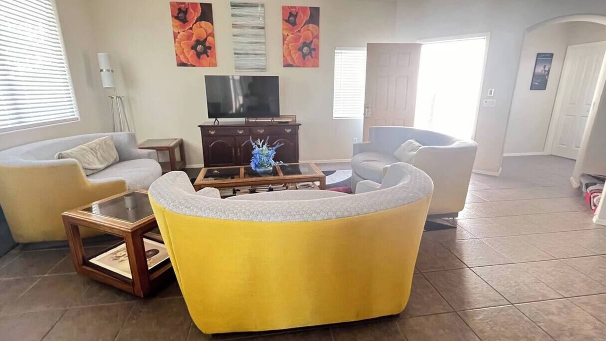 Casas Adobes House | Spacious 5-bedroom house in charming Tucson with AC-Invited Home
