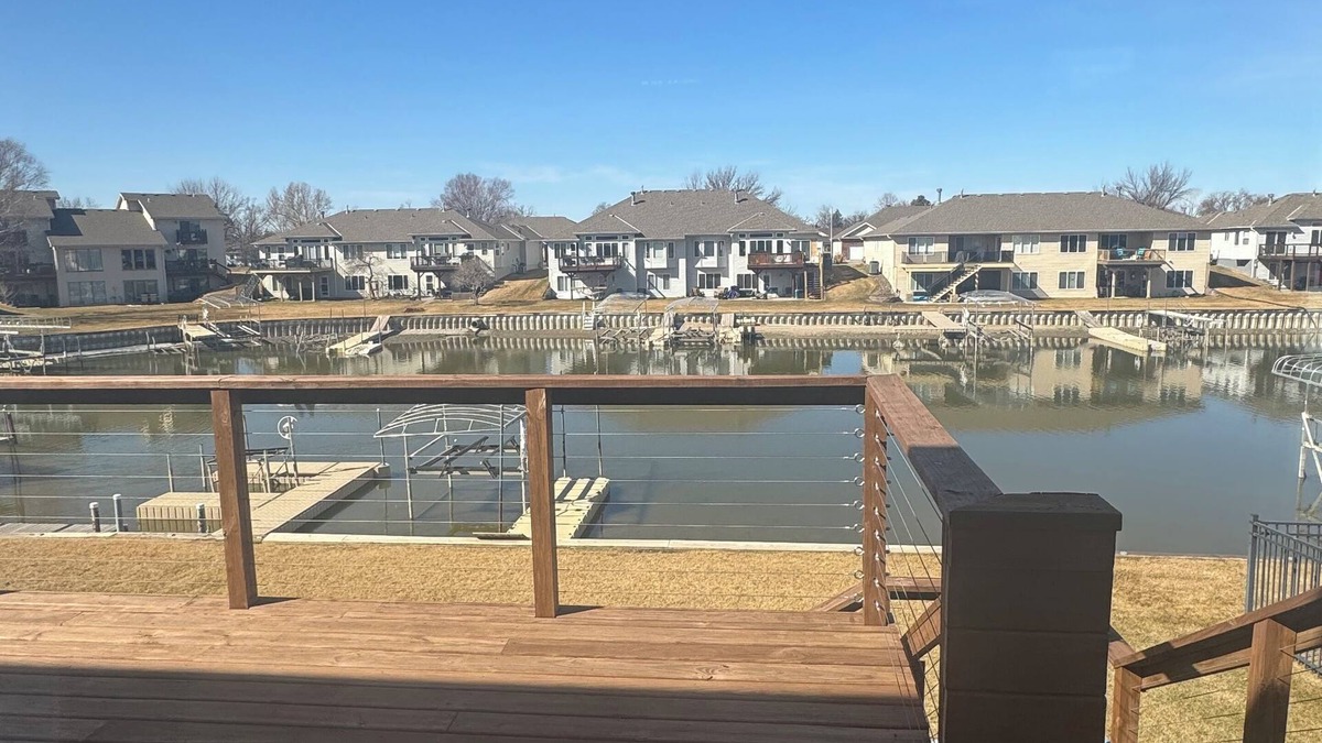 Carter Lake House | Spacious 5-bedroom townhome in charming Carter Lake close to downtown Omaha