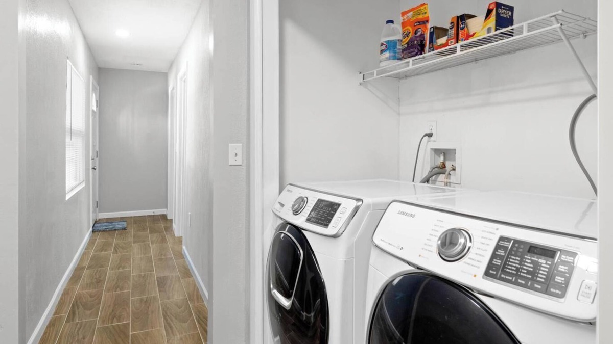 Sandalwood House | Spacious 5-bedroom house in wonderful Central Beach