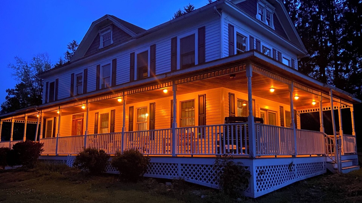 Cochecton Other | Spacious 5-bedroom farmhouse in delightful Kenoza Lake with WiFi, AC,