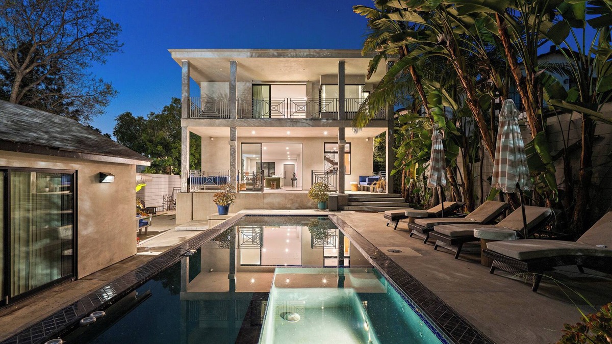 Hollywood Villa | Spacious 5-bedroom villa in wonderful Runyon Canyon with Poll