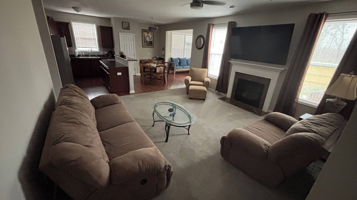 Noblesville House | Spacious 5-bedroom house with game room, near downtown Noblesville and Ruoff