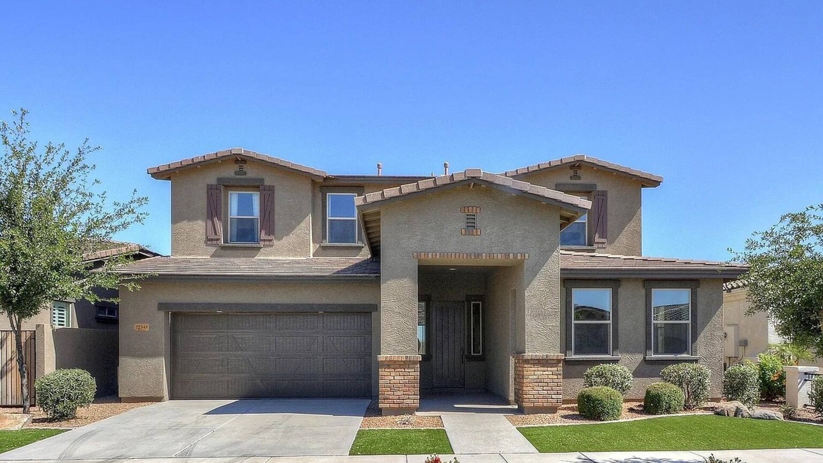 Queen Creek House | Spacious 5-bedroom house in fabulous Queen Creek with WiFi, AC