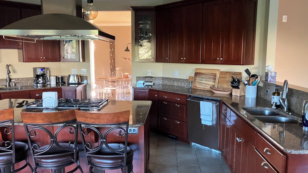 Walla Walla House | Spacious 5-bedroom house in welcoming Walla Walla with WiFi and AC