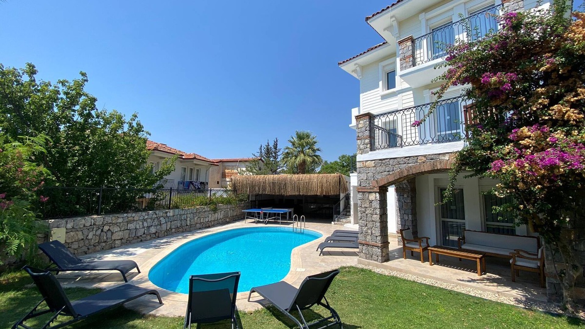 Oludeniz Villa | Spacious 5 Bedrooms Private Heated Outdoor Pool, Pool Table, Table Tennis, BBQ