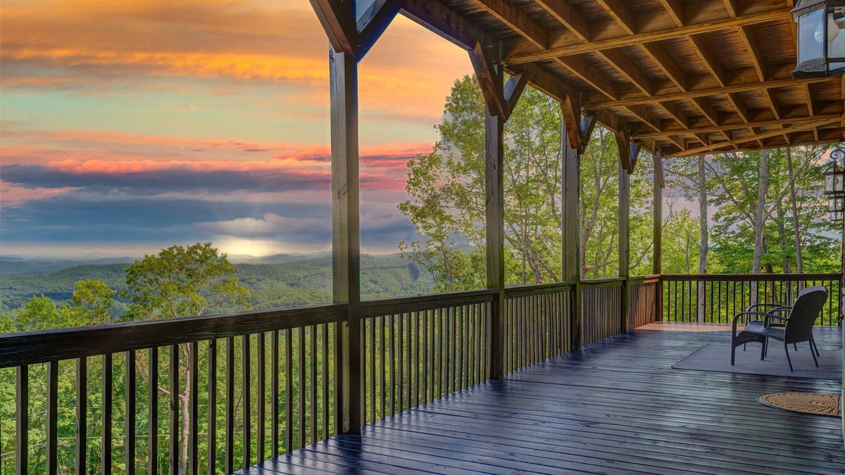 Indian Rock Springs Cabin | Spacious 5 BR Cabin Stunning Mountain View w HOT TUB