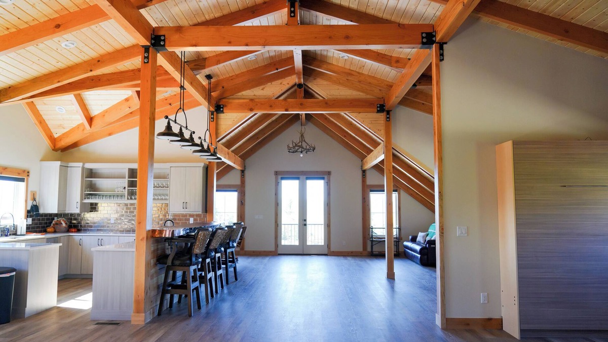 Kamas Cabin | Spacious 5 queen beds in an elegant bunkhouse lodge in beautiful Kamas Utah