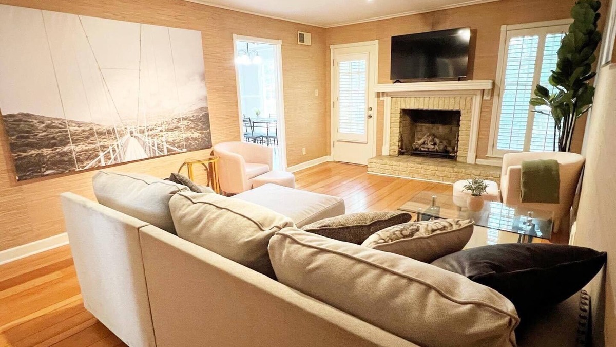 East Memphis House | Spacious 5BR Memphis Home with Game Room, Backyard Seating and Grill