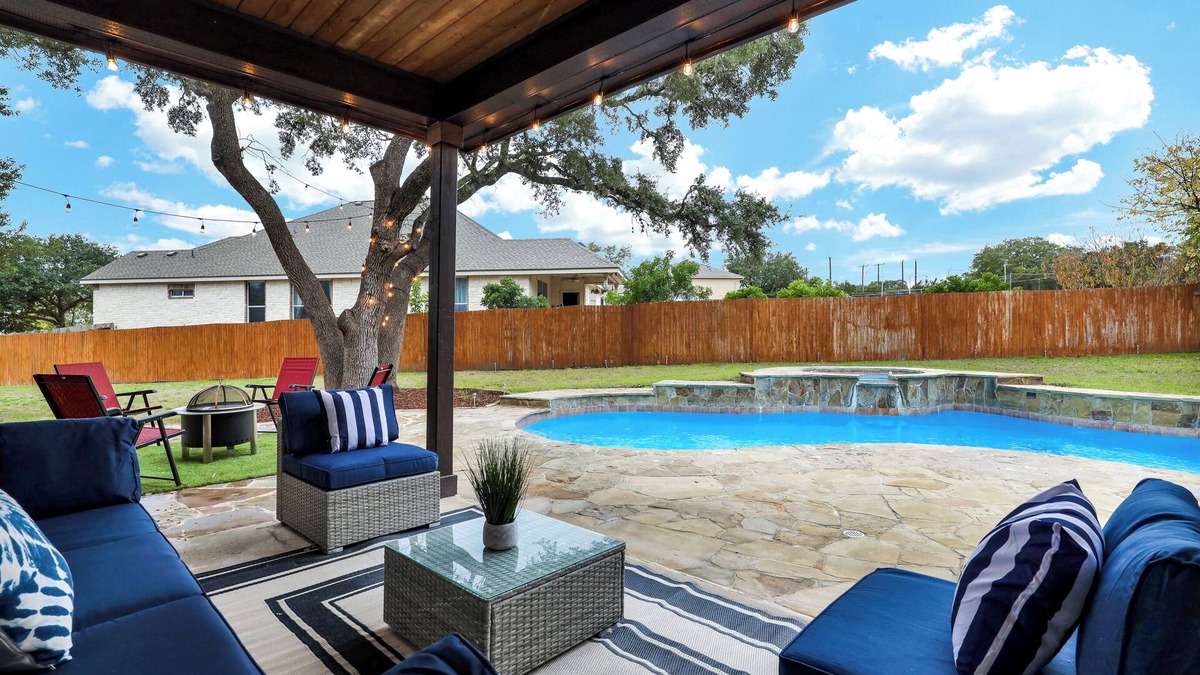 San Antonio House | Spacious 5BR Retreat with Pool & Outdoor Games