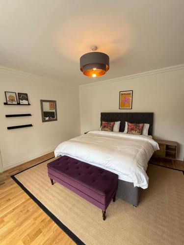 Luton House | Spacious 6 Bedroom house, Luton