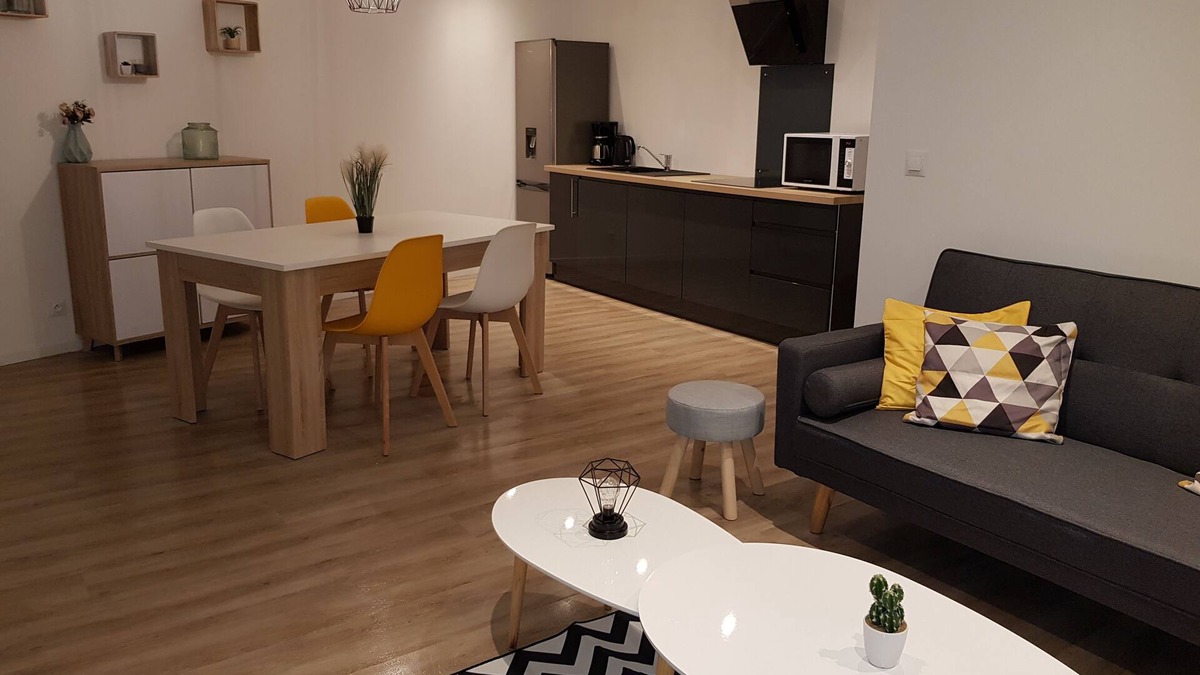 Dieppe Apartment | Spacious 67 m2 apartment with private parking