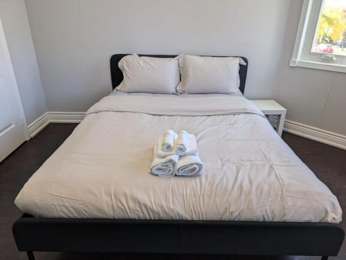 Brampton Villa | Spacious 6BR Family Home Ideal for Large Groups