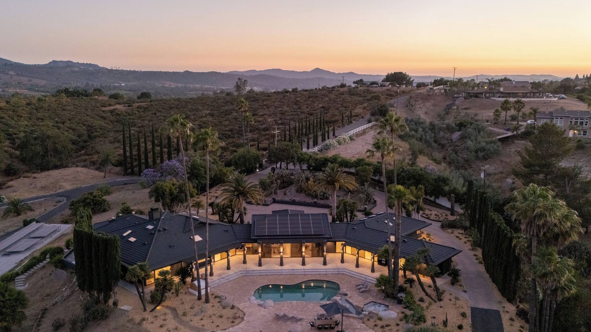 Valley Center Villa | Spacious 7-bedroom Villa in SD Mountains, Jacuzzi, Pool, Fitness Center, Hiking