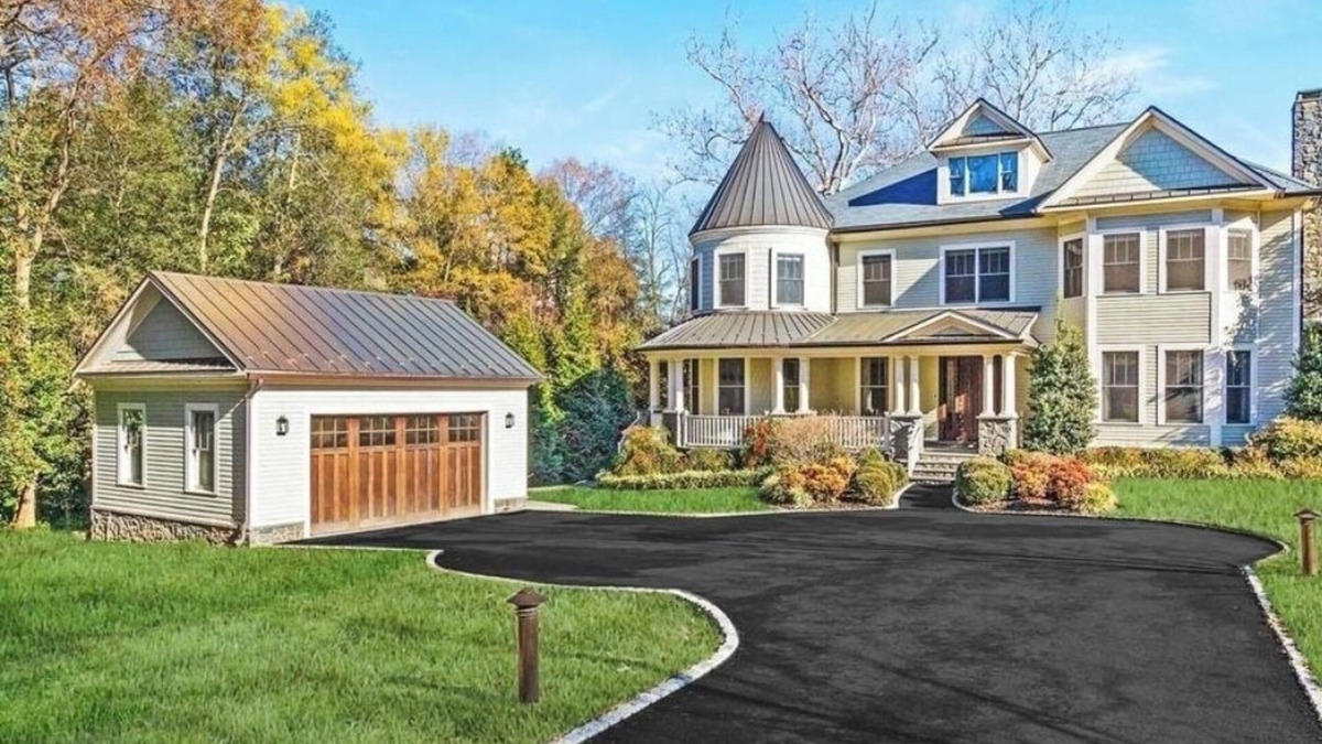 Jefferson Manor House | Spacious 7-bedroom house with water views, AC, Heat, WiFi in charming Alexandria