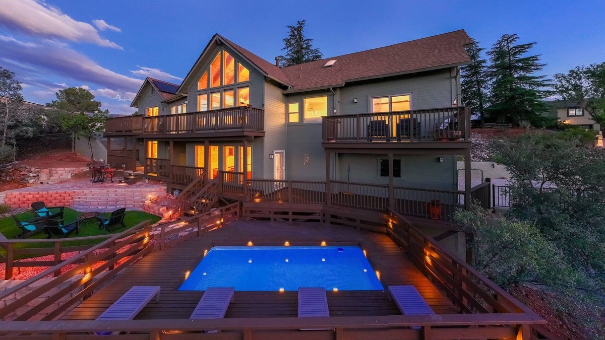 Cottonwood-Verde Village House | Spacious 7-bedroom House in Breathtaking Cottonwood with 11 Beds and amenities.