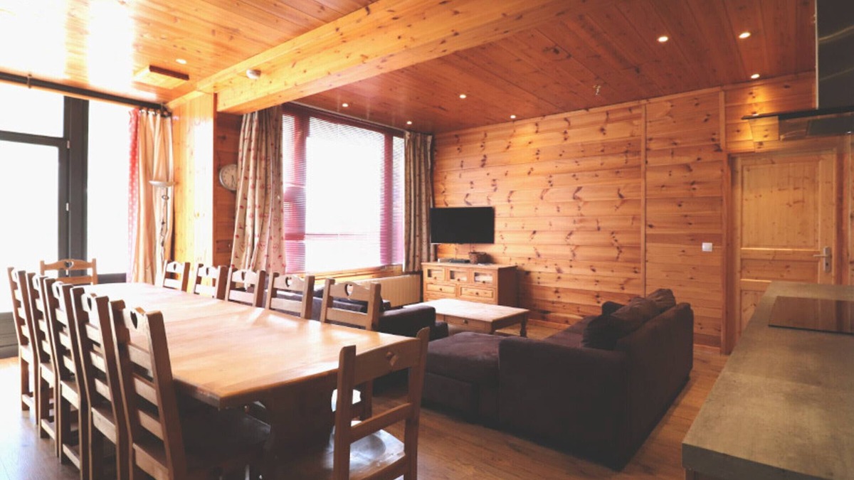 Val Claret Apartment | Spacious 7-Room Apartment · Near Ski Slopes · Sauna · WIFI