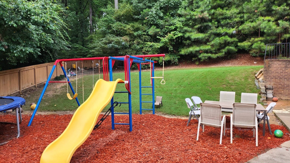 Lilburn House | Spacious 7BR Home in Lilburn - Metro Atlanta