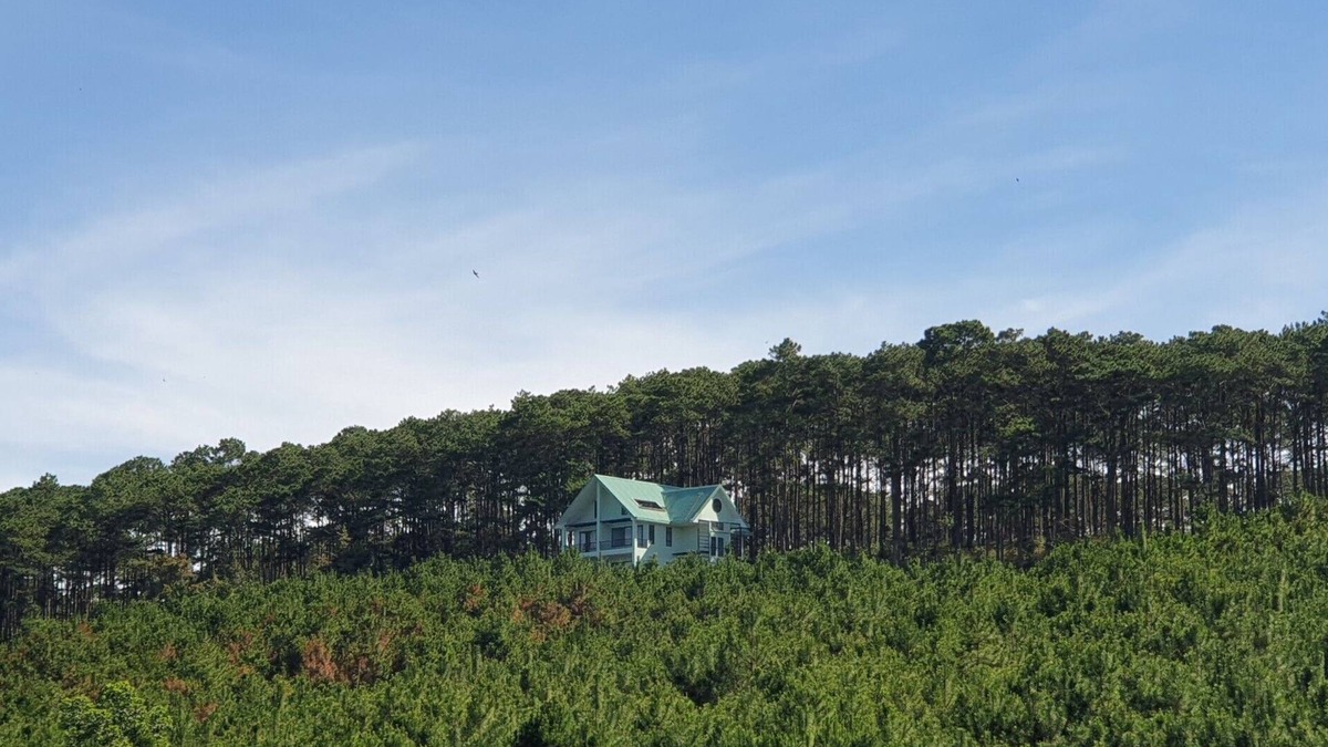 Bao Lam Villa | Spacious 8-bedroom villa with WiFi and AC in charming Lam Dong.