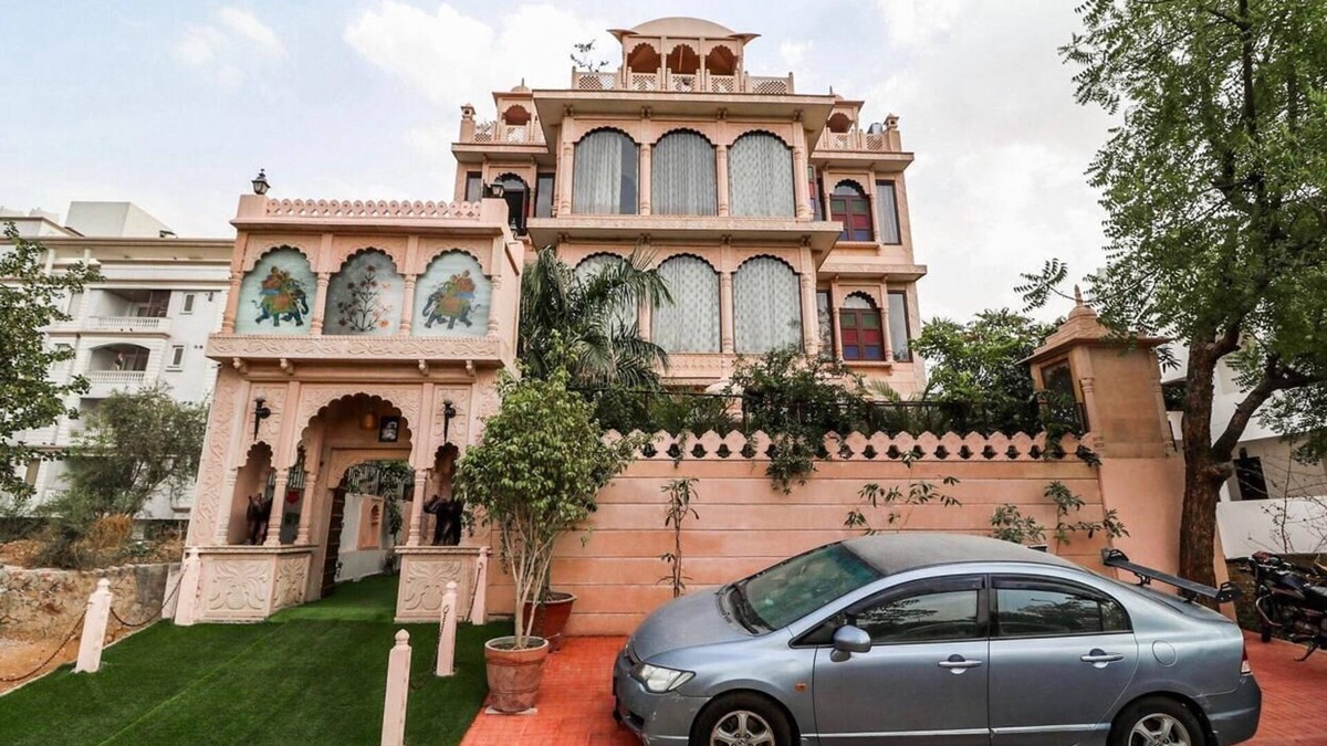 Vaishali Nagar Hotel | Spacious 9-bedroom hotel in lovely Jaipur with AC, WiFi and Garden view nn