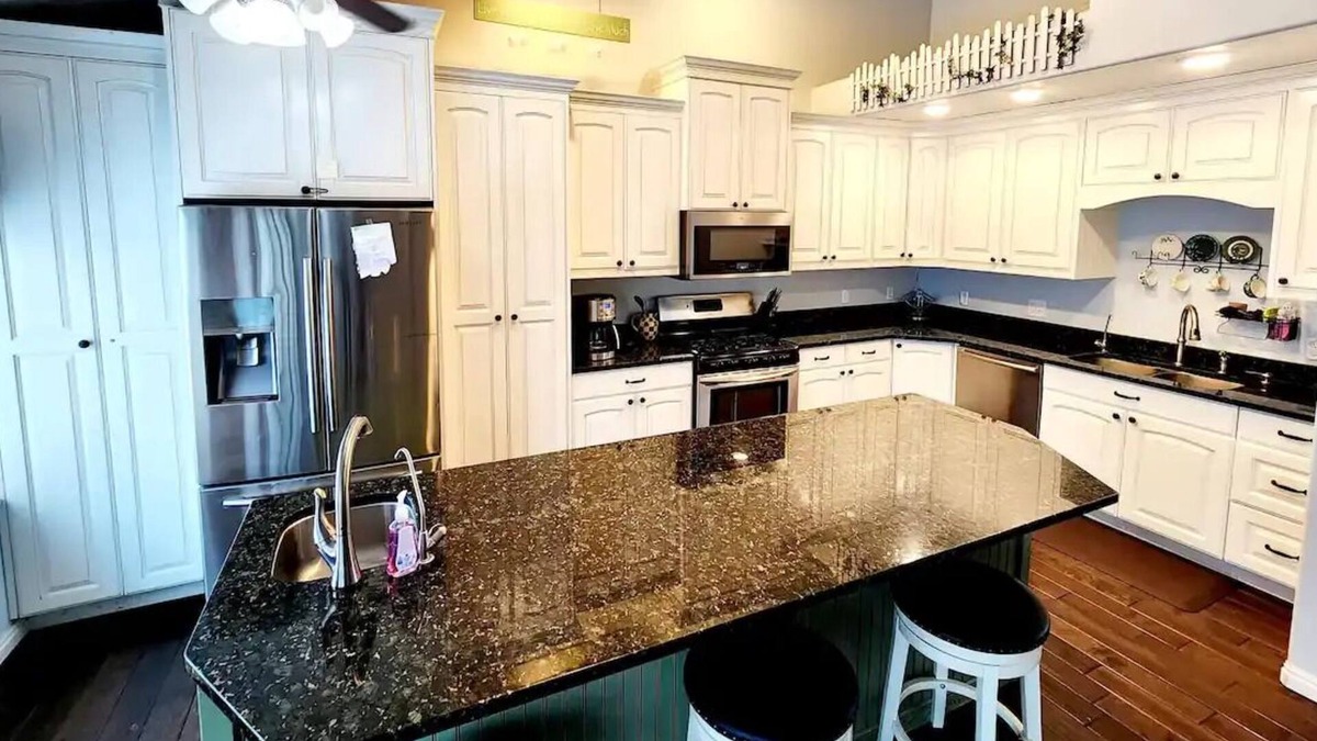 South Jordan House | Spacious 9-bedroom house in welcoming South Jordan with WiFi, AC