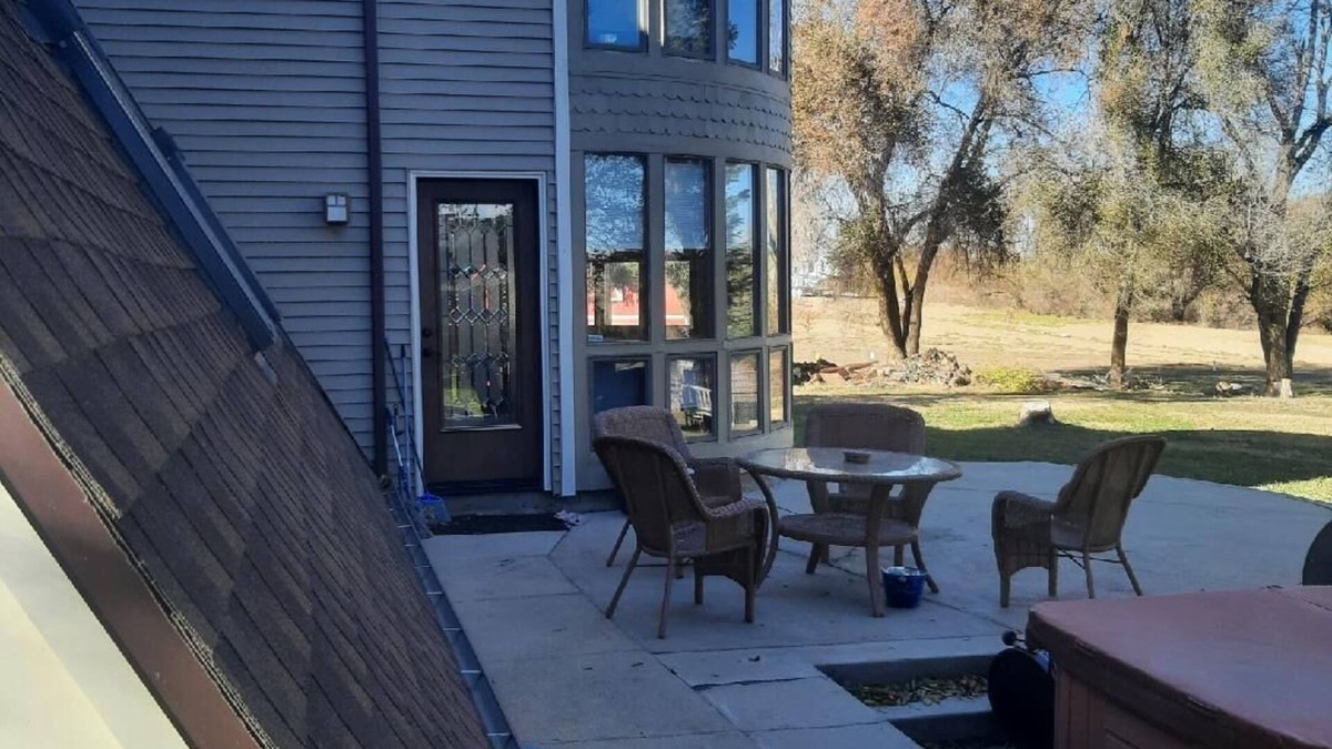 Greeley House | Spacious A frame house, 4 bedrooms, 3 bathrooms. Mountain style home. W/lake