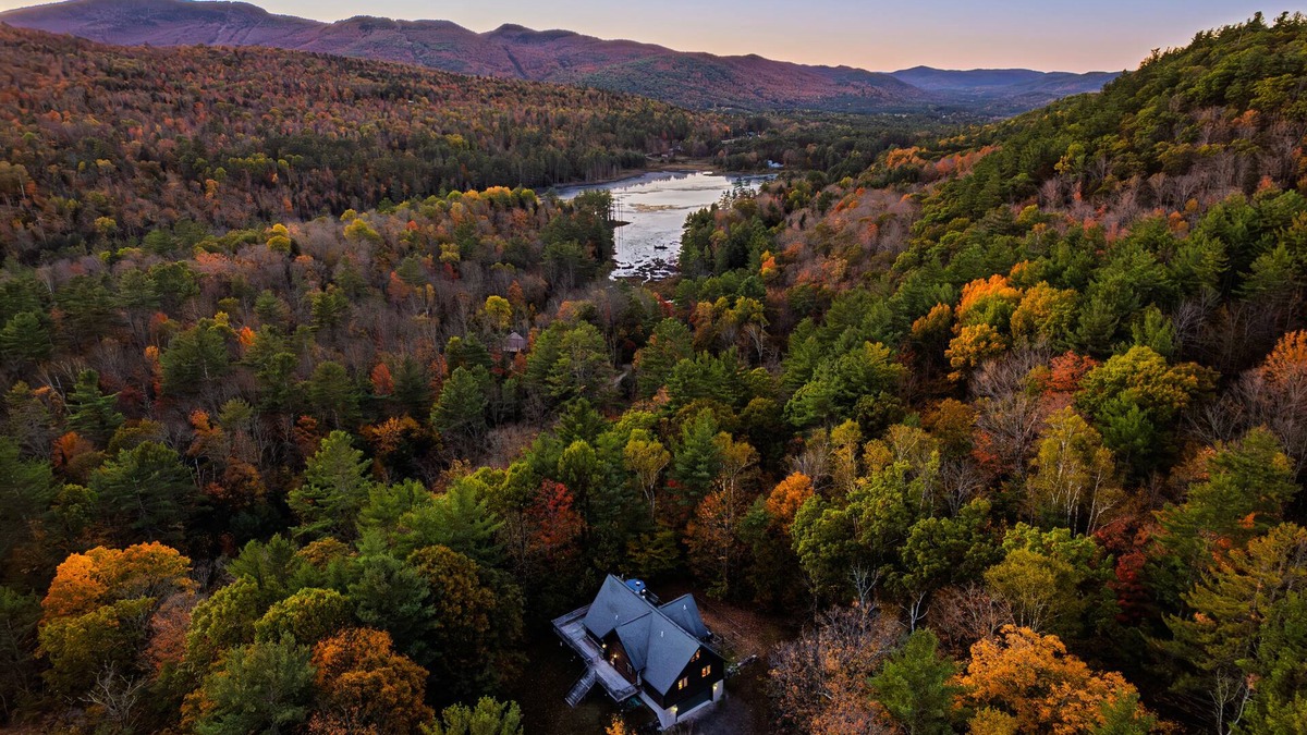 Wevertown House | Spacious ADK 5BR Lodge, Sleeps 14, Near Gore, Firepit, Fireplace, Pets
