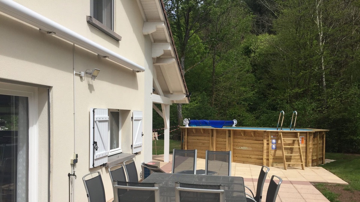 Dinoze House | Spacious air-conditioned gite with swimming pool up to 9 people + 1 BB
