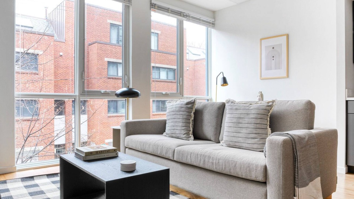 Allston Apartment | Spacious Allston Studio w/W/D & Gym, near Green Line, by Blueground