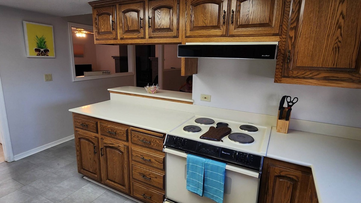 Fort Mohave House | Spacious Ample Parking Across from shops & Fast Food. Multiple Family Friendly