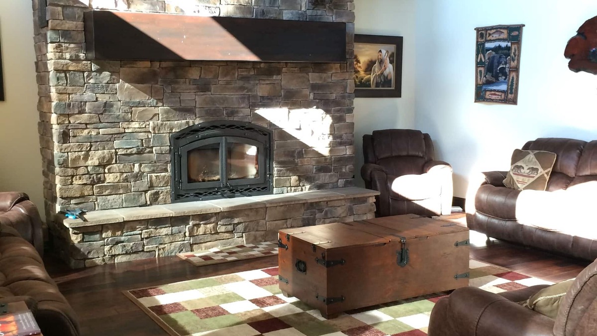 Sterling Cabin | Spacious and beautiful 5400 sq. ft. cabin located near Palisade State Park.