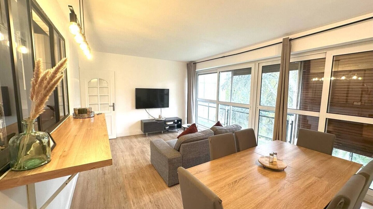 Sarcelles Apartment | Spacious and bright apartment in Sarcelles