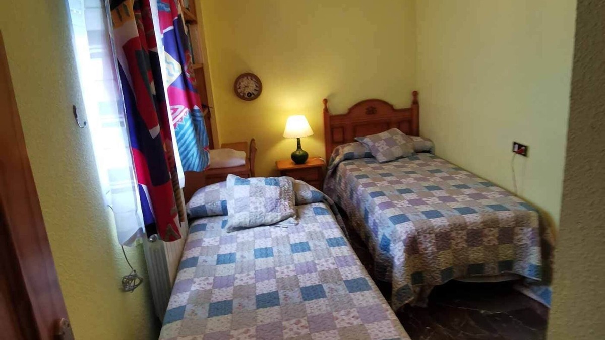 Ubeda House | SPACIOUS AND COMFORTABLE HOUSE IN HERITAGE CITY: MURALLAS DE ÁVILA