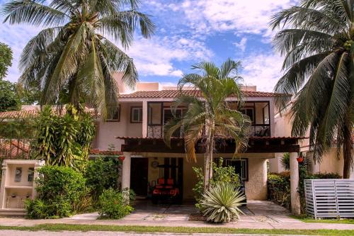 Playacar House | Spacious and elegant vacation home for 6 people in a private condominium